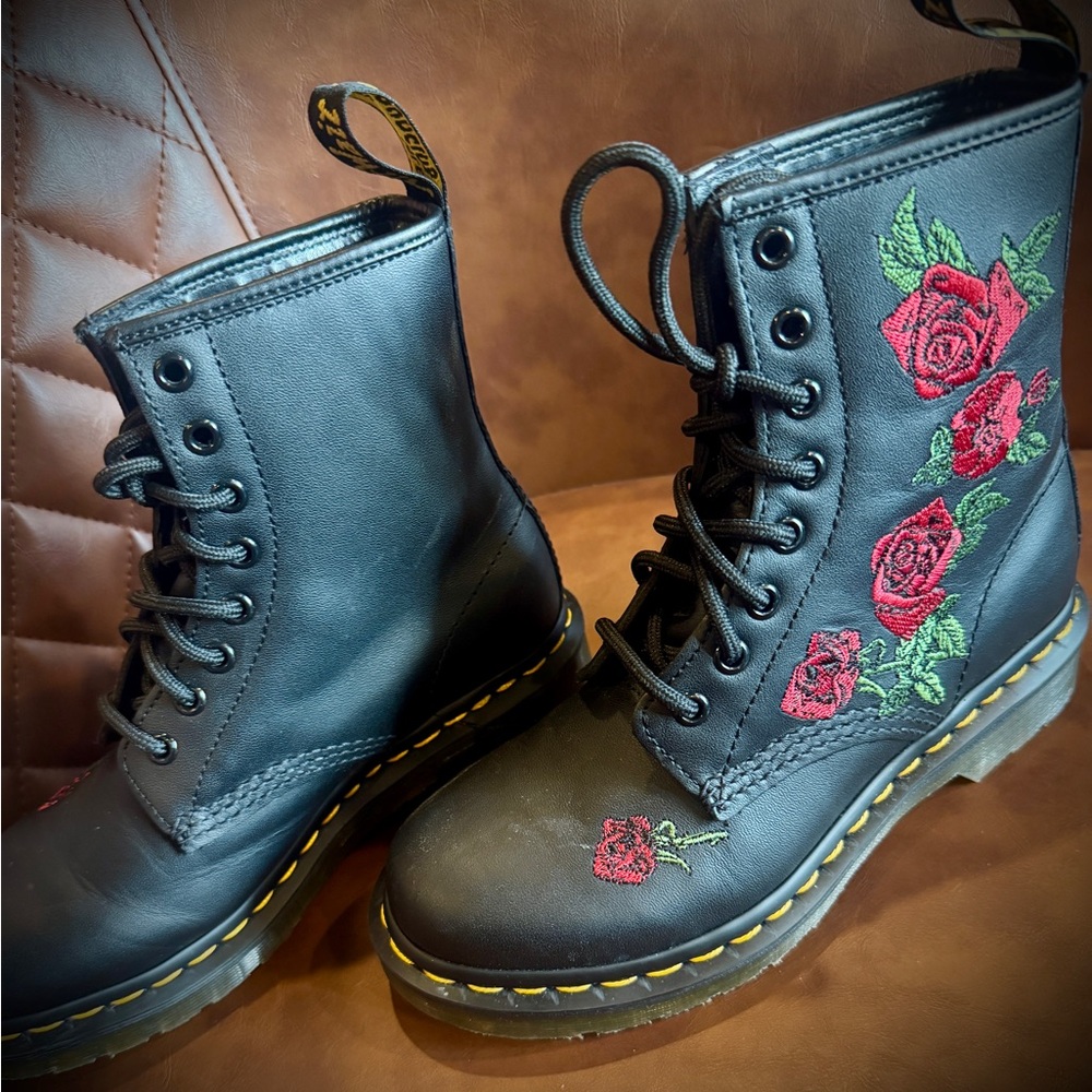 Dr. Marten’s 1460 Vonda Floral Leather Lace Up Boot Size US Kids Size 6